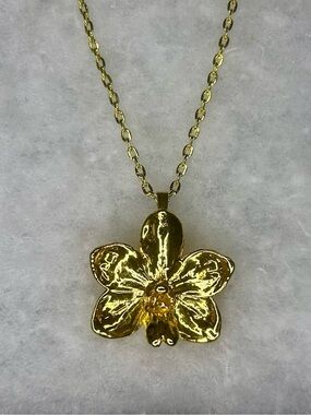 Vintage 24K GP Floral Brooch/Necklace (1988-93)